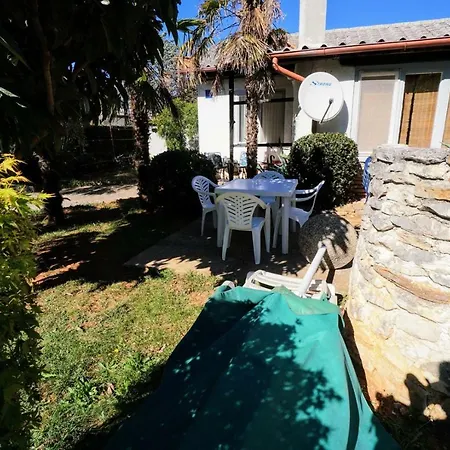 Bungalow Alka *